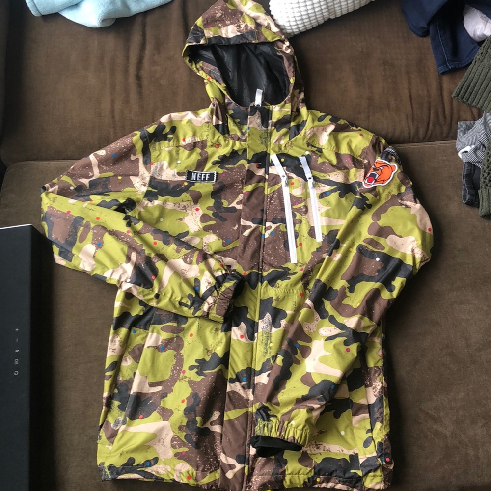 Neff wind breaker